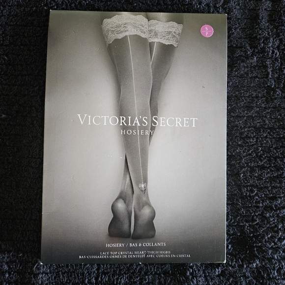 BRAND NEW VICTORIA'S SECRET HOSIERY LACE TOP CRYSTAL HEART THIGH HIGHS SIZE S/P - Picture 1 of 4
